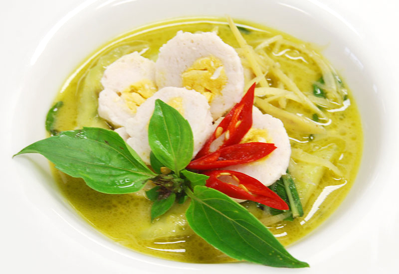 カイケム入り魚ボールのグリーンカレー(ゲーン・キアオワーン・ルークチンプラー・サイ・カイケム）
