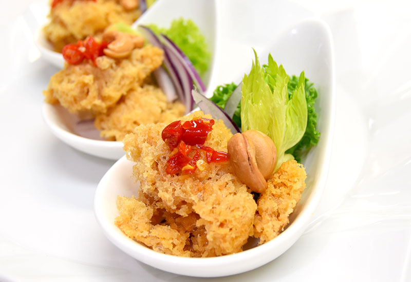 鶏肉のサクサク揚げサラダ