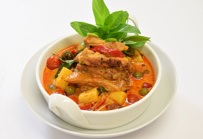 ガイヤーンのレッドカレー（ゲーンペット・ガイヤーン）